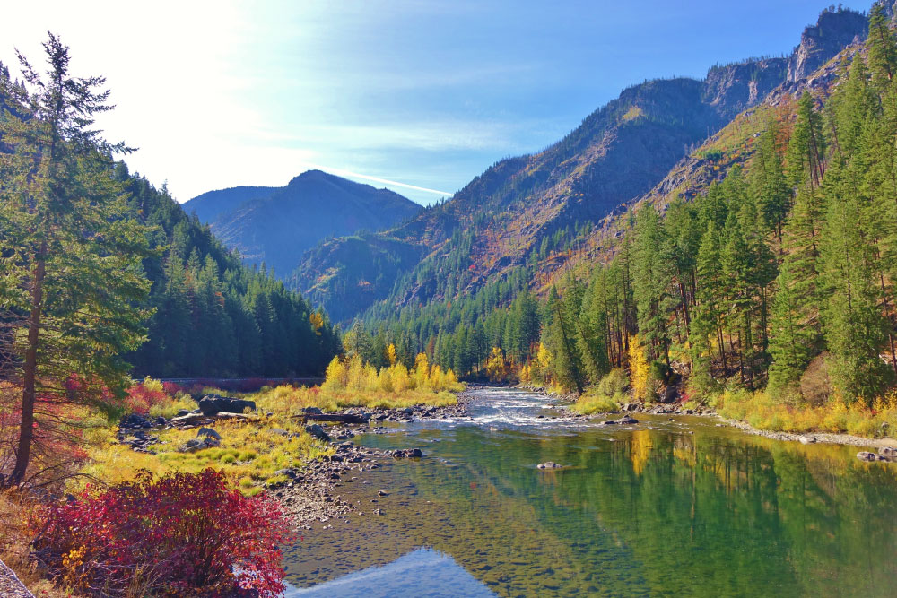 Cascade-Mountians-in-Summer Cascade Mountains | PCS Adventures
