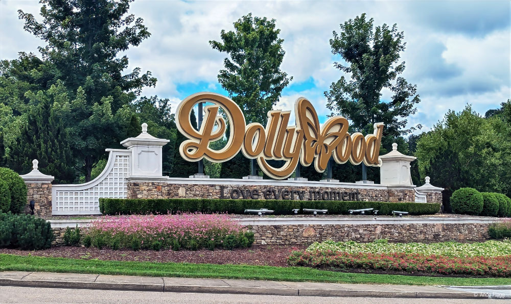 Dollywood Sign | PCS Adventures